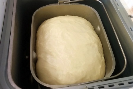 Тесто в хлебопечке на манты